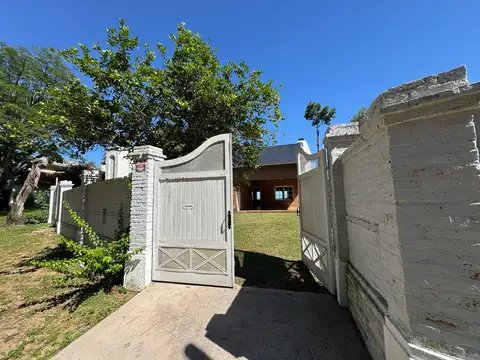 Casa sobre el Rio - Barrio La Florida, Ituzaingo