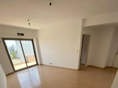 2 AMBIENTES FRENTE CON BALCON PARQUE CHACABUCO