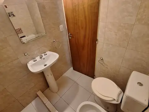 Departamento en Alquiler en Isidro Casanova, $ 280.000