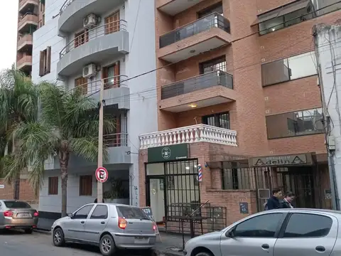Departamento en Alquiler en Alberdi, $ 570.000