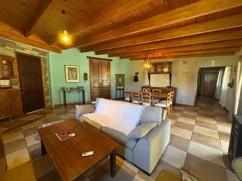 Venta casa 4 dorm en anisacate con pileta