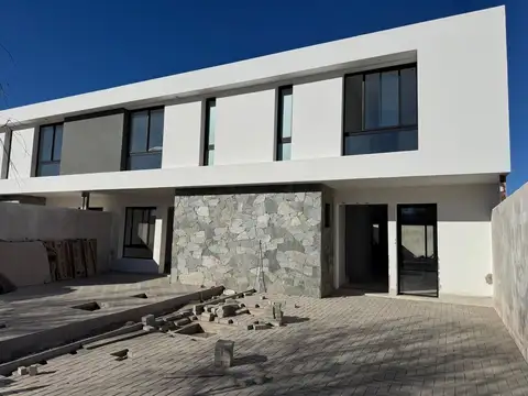 DUPLEX A ESTRENAR 3 DORMITORIOS EN DOCTA ETAPA 1