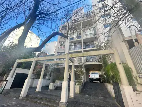 Venta de piso de 4 ambientes en el centro de Quilmes. APTO CREDITO