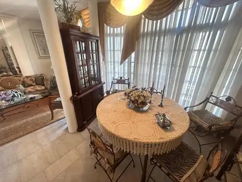 Venta de piso de 4 ambientes en el centro de Quilmes. APTO CREDITO