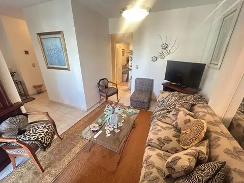 Venta de piso de 4 ambientes en el centro de Quilmes. APTO CREDITO