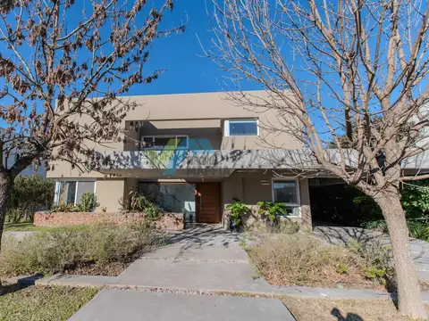 Casa en Venta de 5 dormitorios