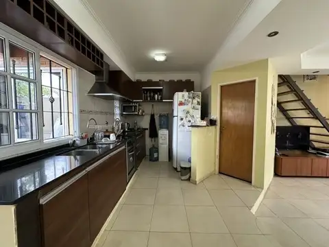 Depto Tipo Casa en Venta 46 años