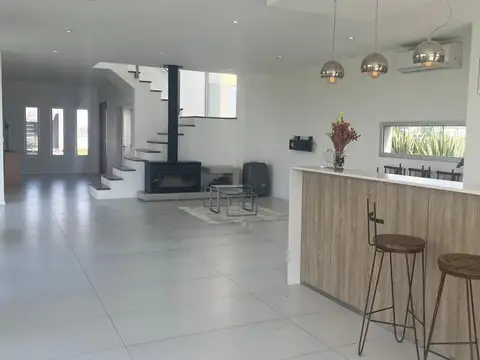 Casa en Alquiler al Noreste