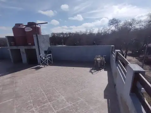 COMPLEJO DE 3 DEPARTAMENTOS CON PILETA  