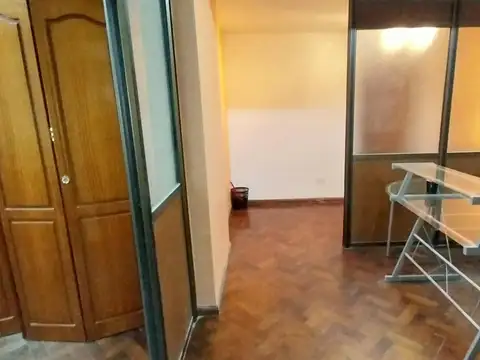 Oficina 4 ambientes con 1 baño