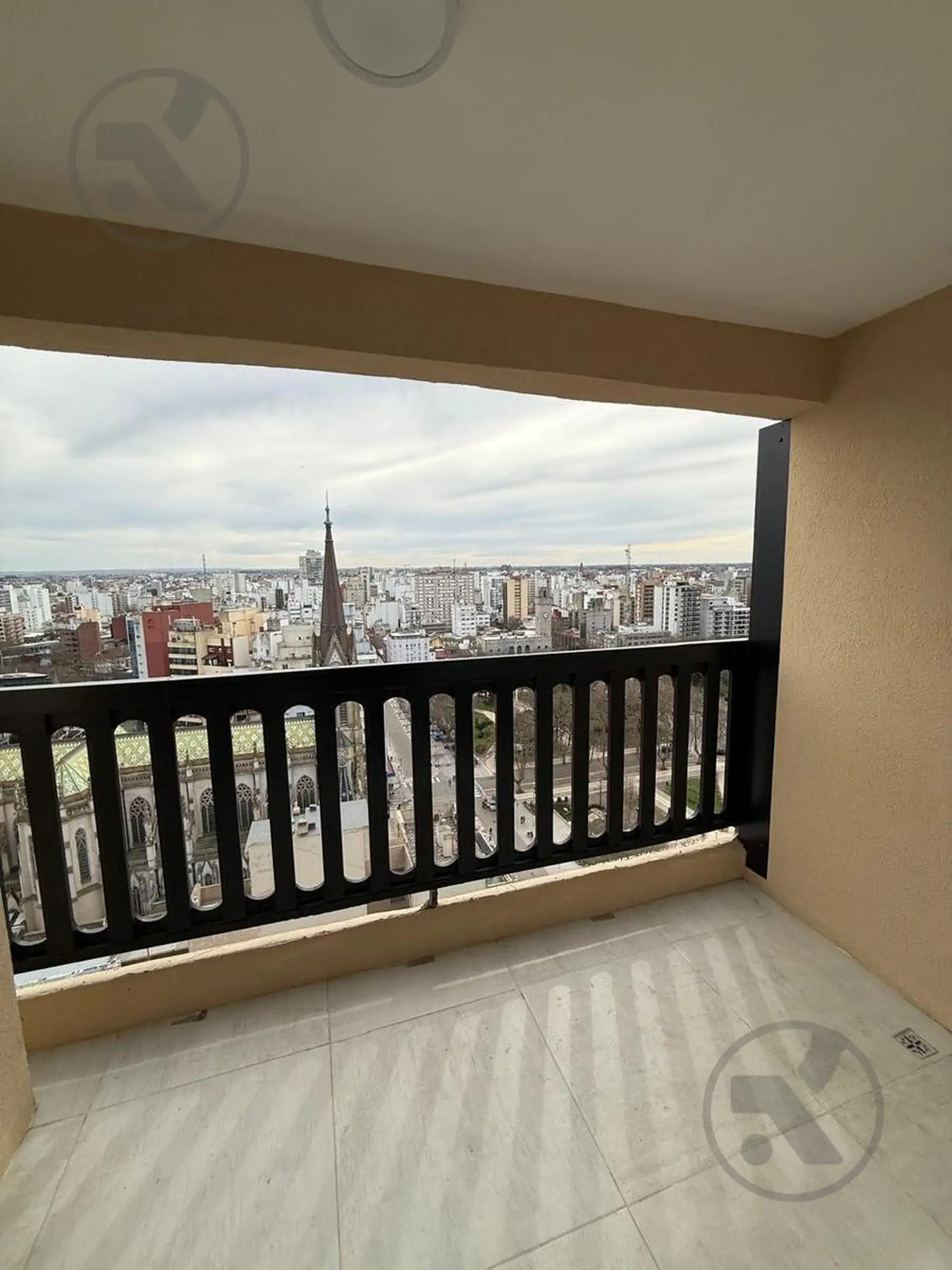 Depto 3 amb, 82m² con balcón terraza y vistas panorámicas — Centro