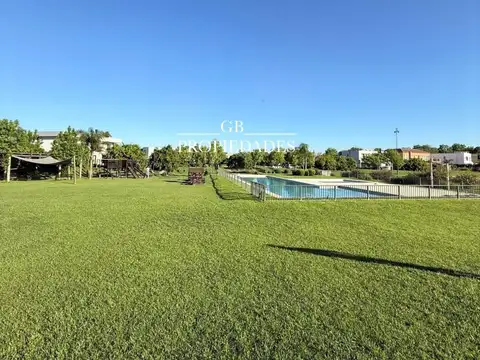 Terreno en Venta en Ayres Plaza, USD 265.000
