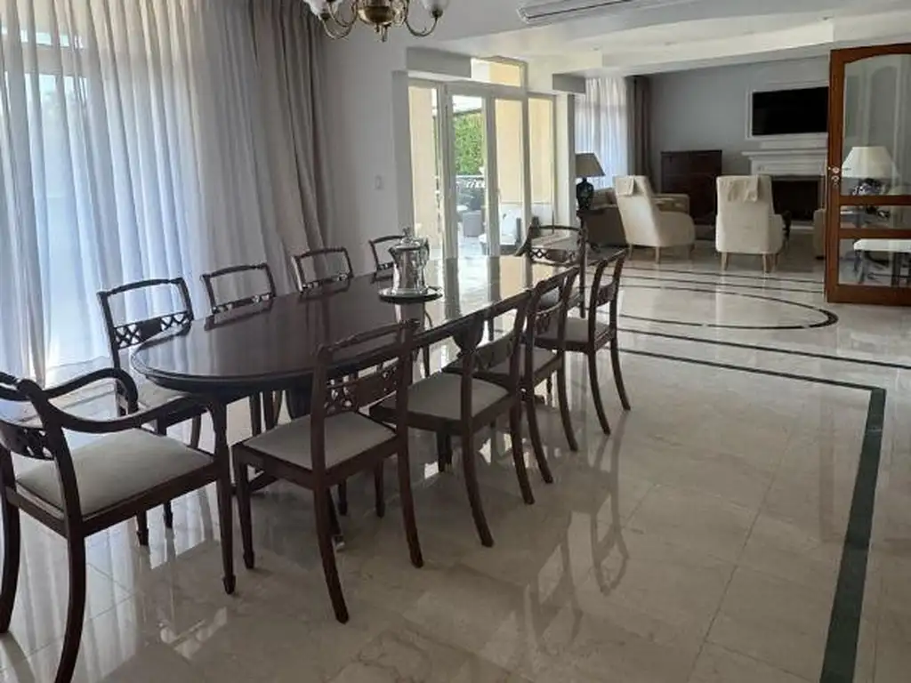 Casa en Venta - Abril Club De Campo