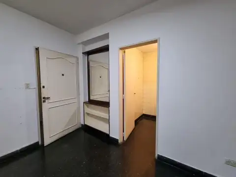 Dr. Juan Felipe Aranguren 100, Piso 3