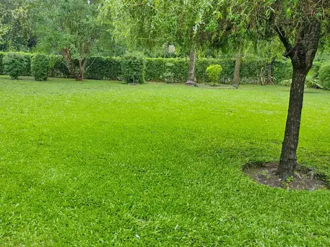 GRAN CASA QUINTA EN PILAR 