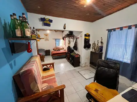 CASA EN VENTA GONNET 2 DORMITORIOS QUINCHO PILETA