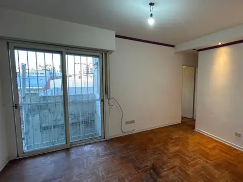 ALQUILER 2 AMBIENTES BAJAS EXPENSAS LUZ LAVADERO 