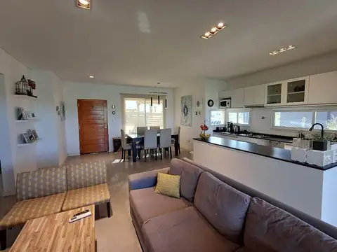 Casa en Alquiler en San Sebastian, USD 850