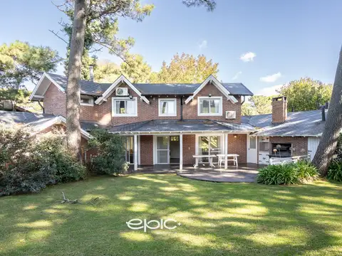 Casa 5 amb en venta en Pinamar Norte a pasos del mar