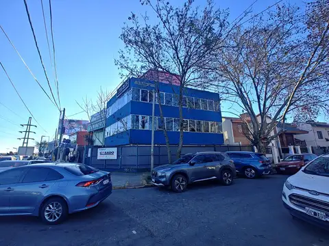 edificio en alquiler, oficinas, San Isidro, tres pisos, 380 m2