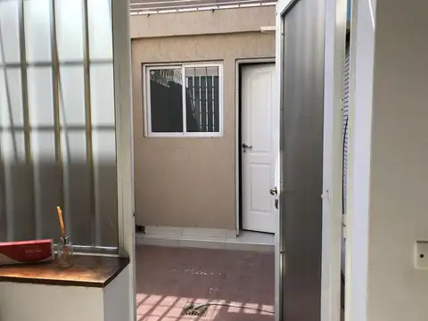 DEPARTAMENTO EN CALLE PELLEGRINI 236 CIUDAD