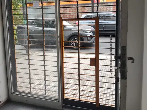 Local en Alquiler Via Púb.