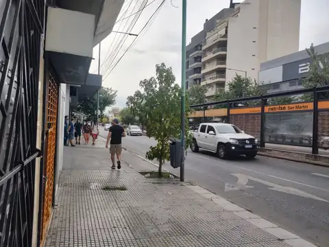 DUEÑO DIRECTO ALQUILA: Av. San Martín 6606 - Villa Devoto