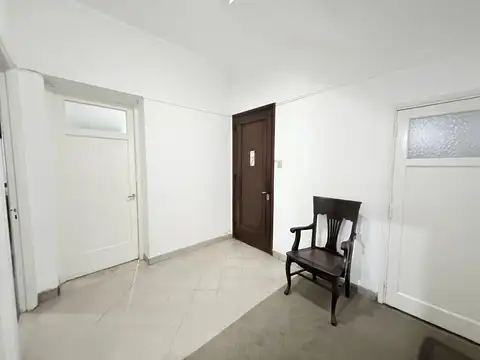 Oficina 3 ambientes con 1 baño