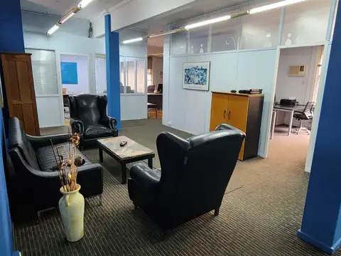 San Martin 500, Piso 2