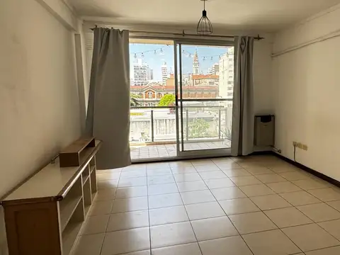 Venta Departamento monoambiente amplio zona rio al frente con balcon