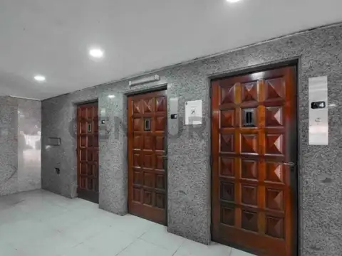 Bartolomé Mitre 1600, Piso 0