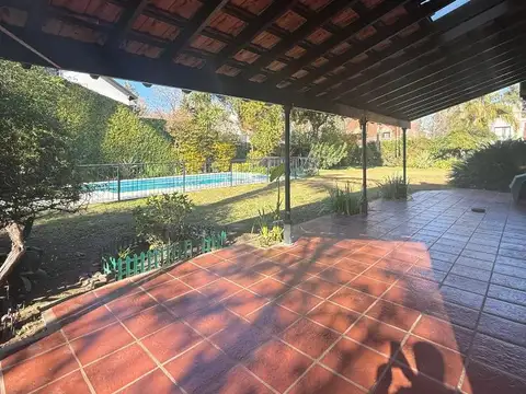 Casa 4 ambientes con 4 baños