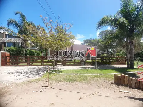  Hermosa Casa 4 amb. y Quincho - Barrio San Rafael