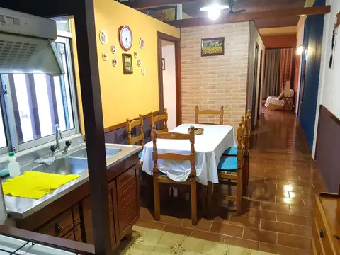 Local Comercial - HECHO DEPARTAMENTO - EXCELENTE UBICACIÓN