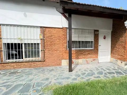 Casa 3 ambientes en  venta en Ituzaingo