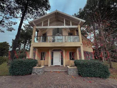CASA EN VENTA - GOLF DE PINAMAR - VISTA AL NUEVO GOLF