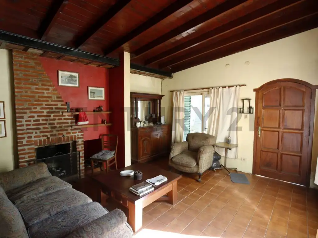 Calle 450 entre 21 d y 21 c 1500, Piso 0
