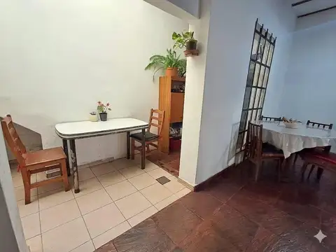 Depto Tipo Casa en Venta 40 años