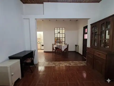 Depto Tipo Casa 4 ambientes con 2 baños