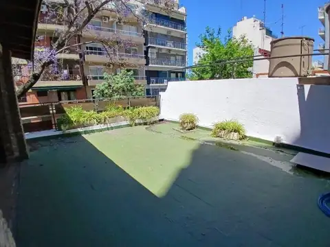 CASA EN VENTA EN LOTE PROPIO EN BARRACAS EXCELENTE ZONA