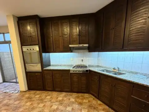 CASA EN VENTA EN LOTE PROPIO EN BARRACAS EXCELENTE ZONA