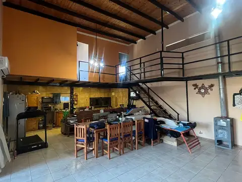 Casa 5 ambientes con 1 baño
