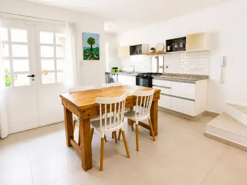 OPORTUNIDAD VENTA PH 2 AMBIENTES + ESCRITORIO RECICLADO A NUEVO ESCUCHA OFERTA