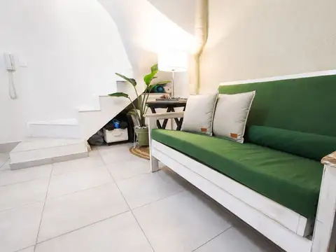 OPORTUNIDAD VENTA PH 2 AMBIENTES + ESCRITORIO RECICLADO A NUEVO ESCUCHA OFERTA