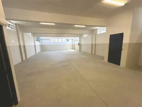 Galpon en Alquiler 35  mts Fondo