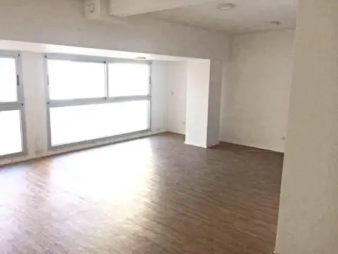 Oficina en Venta al Este