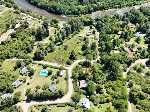 Venta – Casa de té + Depto con arroyo – B° Santa Mónica –  Calamuchita – Cód. 4201