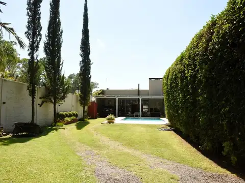 SE VENDE CASA Bº DON CARLOS, EN RECONQUISTA