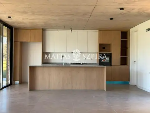 Casa 5 ambientes con 4 baños