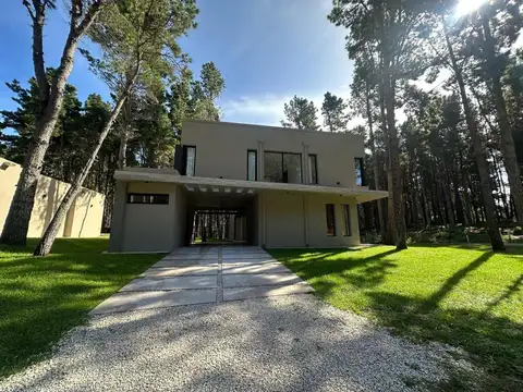 Cod 123 – Casa Barrio Albatros Villa Robles